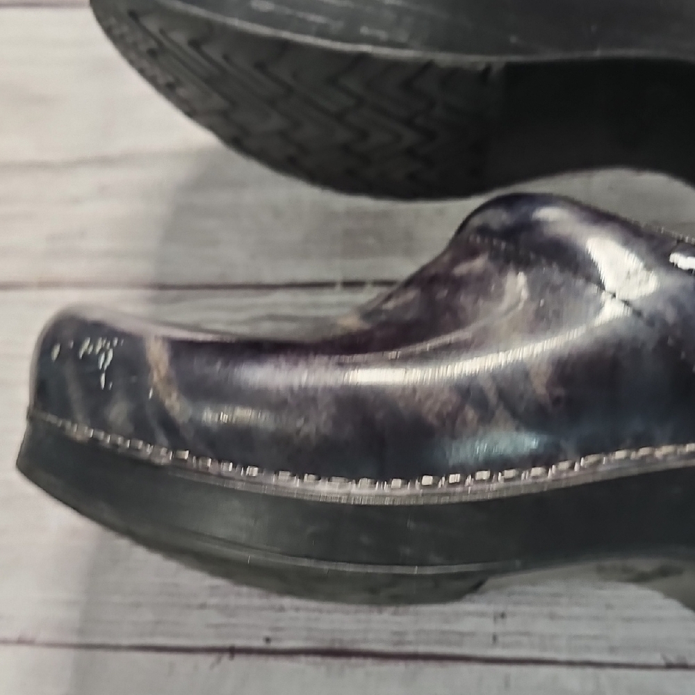 Dansko 38 Black and Blue/green Patterned Clogs - Picture 7 of 15
